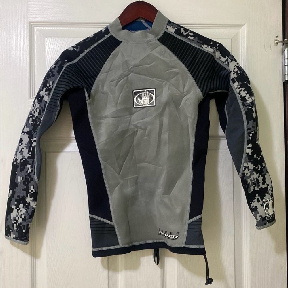 Men’s Body Glove Neoprene rashguard sz Small